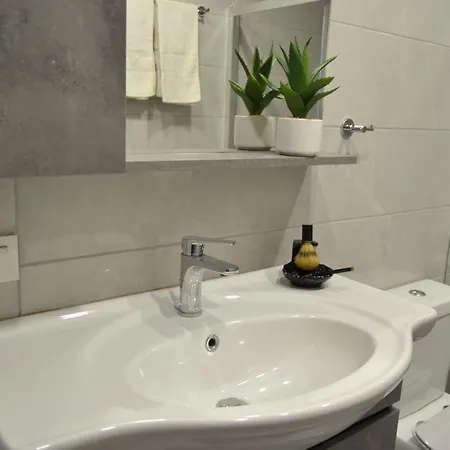 Апартаменты Niaros' House