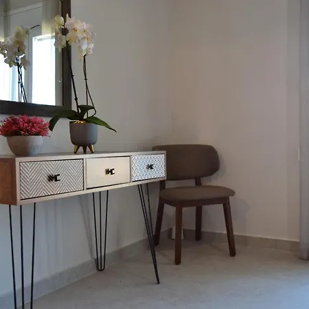 Апартаменты Niaros' House Langadhakia