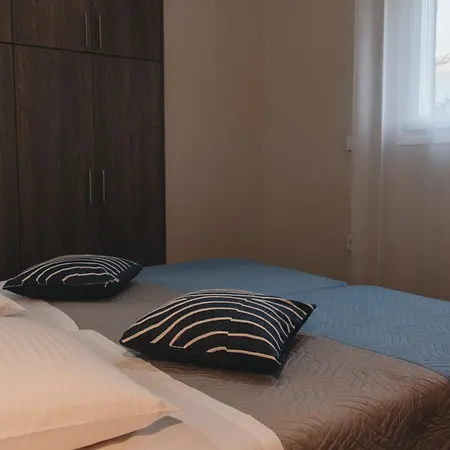 Апартаменты Niaros' House *