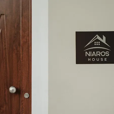 Апартаменты Niaros' House *